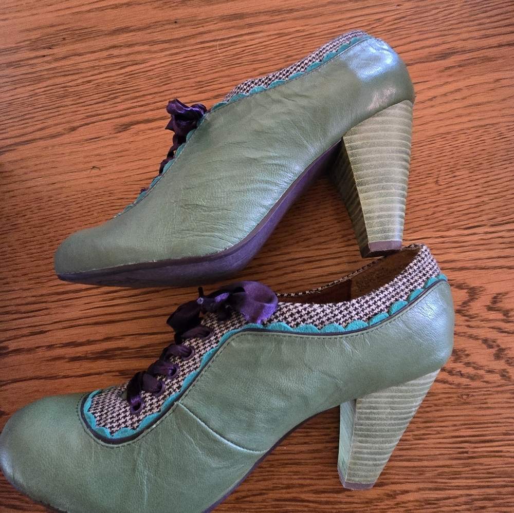 Poetic License Shoes. Size 8/ 39 Emerald Green - Picture 12 of 16